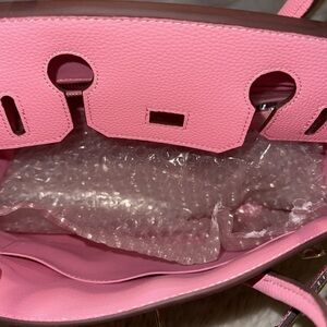 Cute pink tote bag with gold hardware